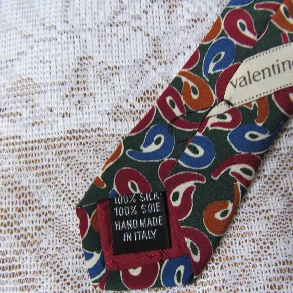 Valentino Cravatte Silk Tie, made in Italy, width 3.5in - Picture 4 of 5